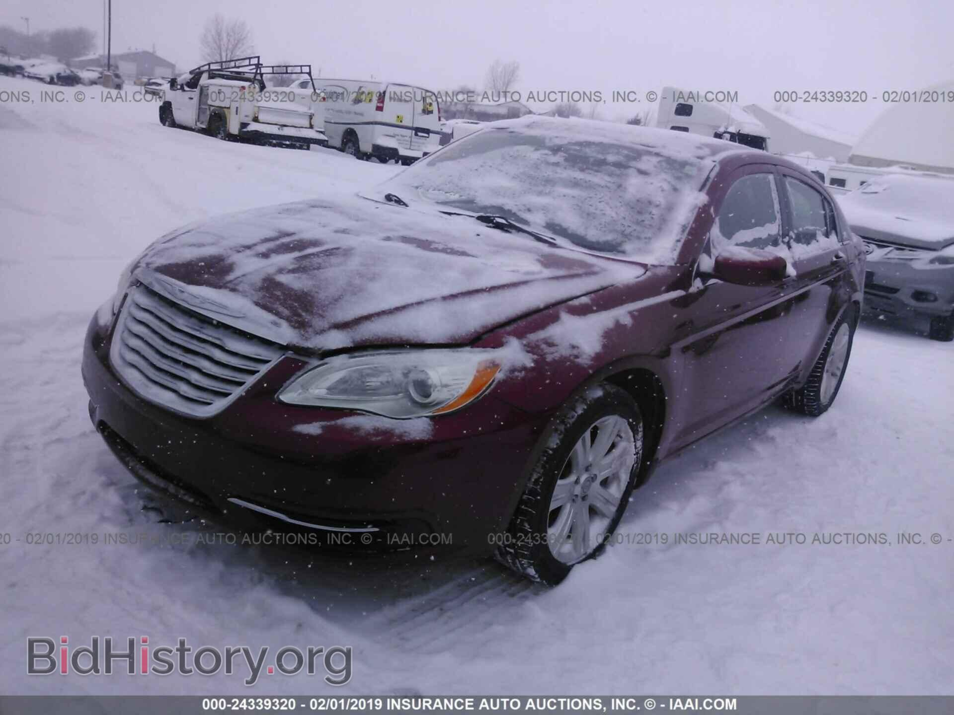 2013 CHRYSLER 200 - VIN: 1C3CCBBB7DN524449 - Фото 2
