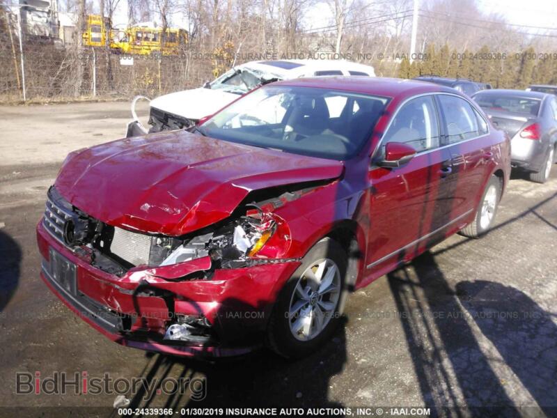 2016 Volkswagen PASSAT (VIN 1VWAT7A30GC063392) — фото 2 из 10