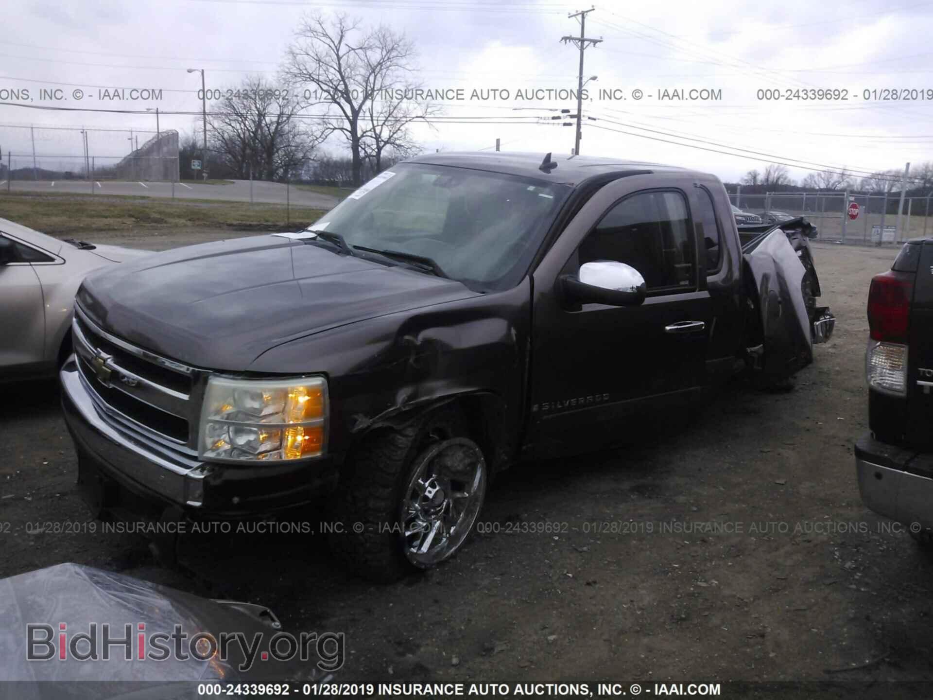 2007 CHEVROLET SILVERADO - VIN: 2GCEC19C671611472 - Фото 2