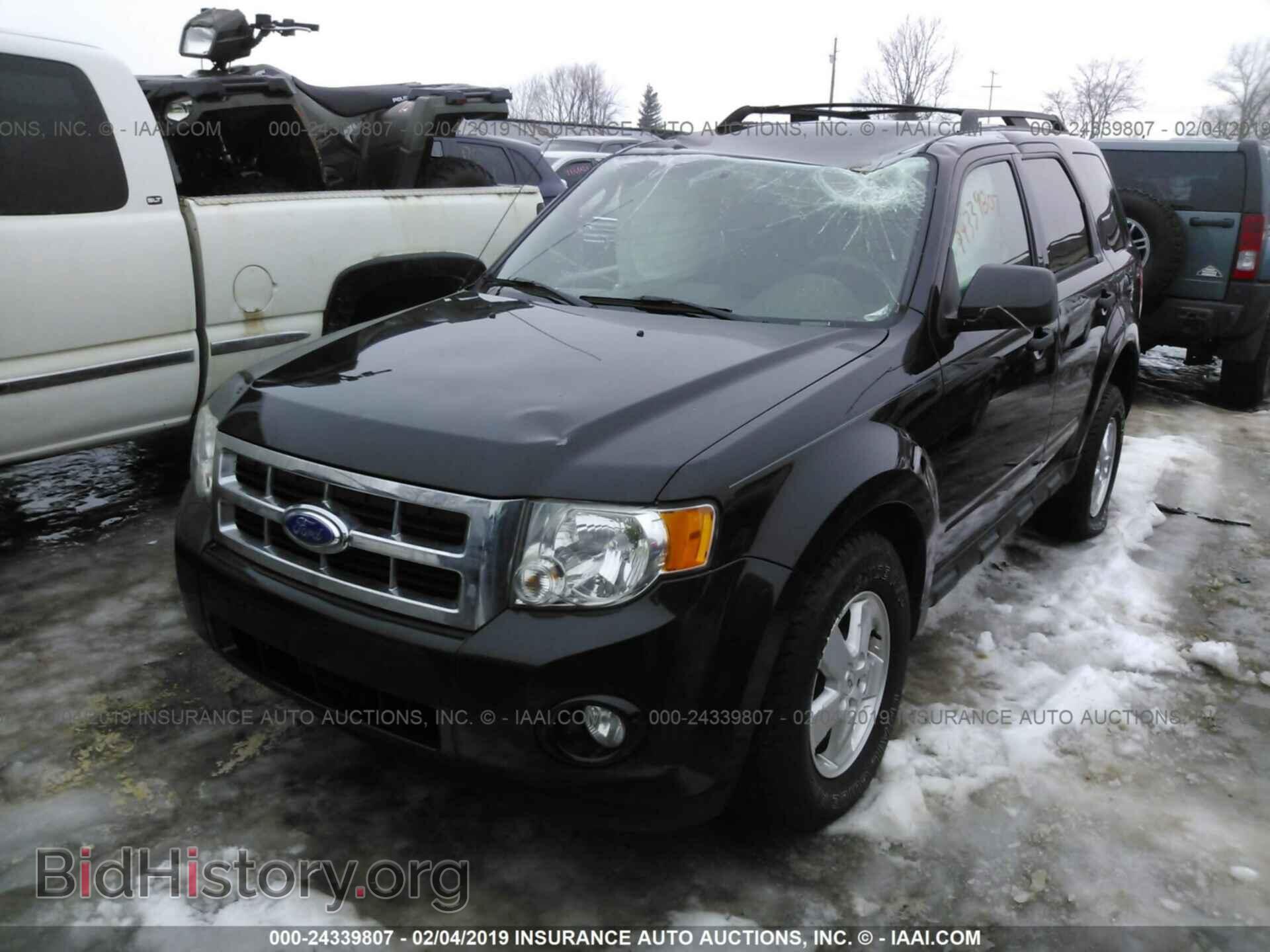 2011 FORD ESCAPE - VIN: 1FMCU9DG1BKC14477 - Фото 2