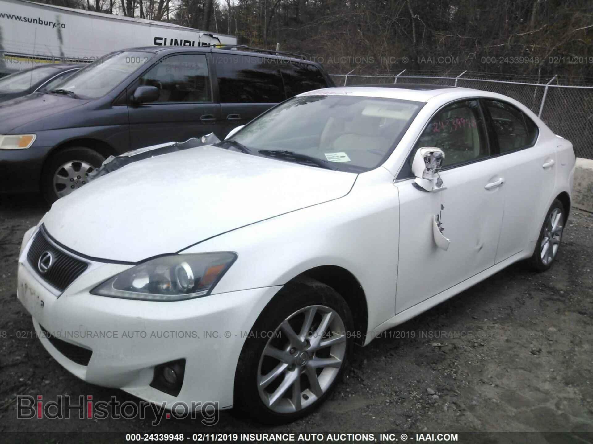2011 LEXUS IS - VIN: JTHCF5C22B5044804 - Photo 2