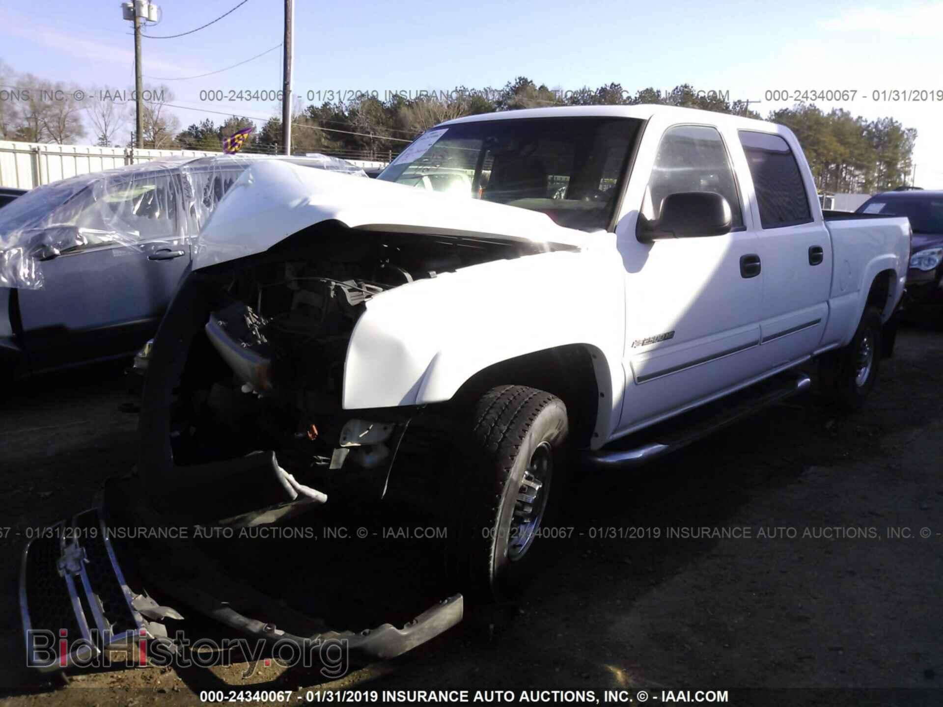 2005 CHEVROLET SILVERADO - VIN: 1GCHC23U15F813548 - Фото 2