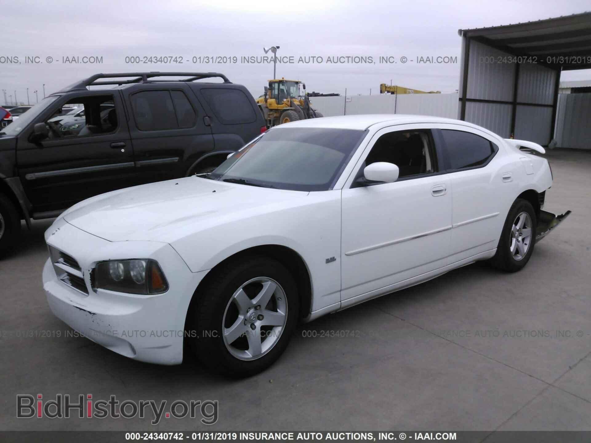 2010 DODGE CHARGER - VIN: 2B3CA3CV2AH276715 - Photo 2