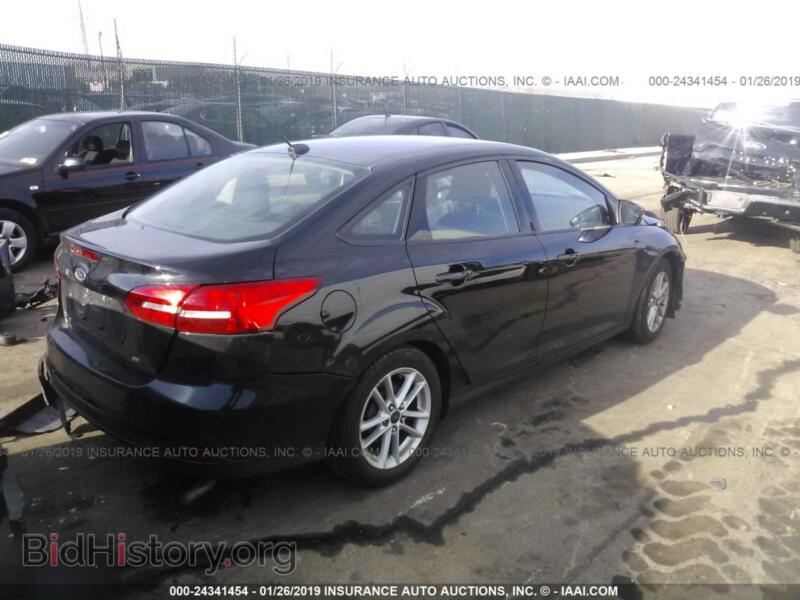 2016 Ford FOCUS (VIN 1FADP3F20GL236279) — photo 4 of 10