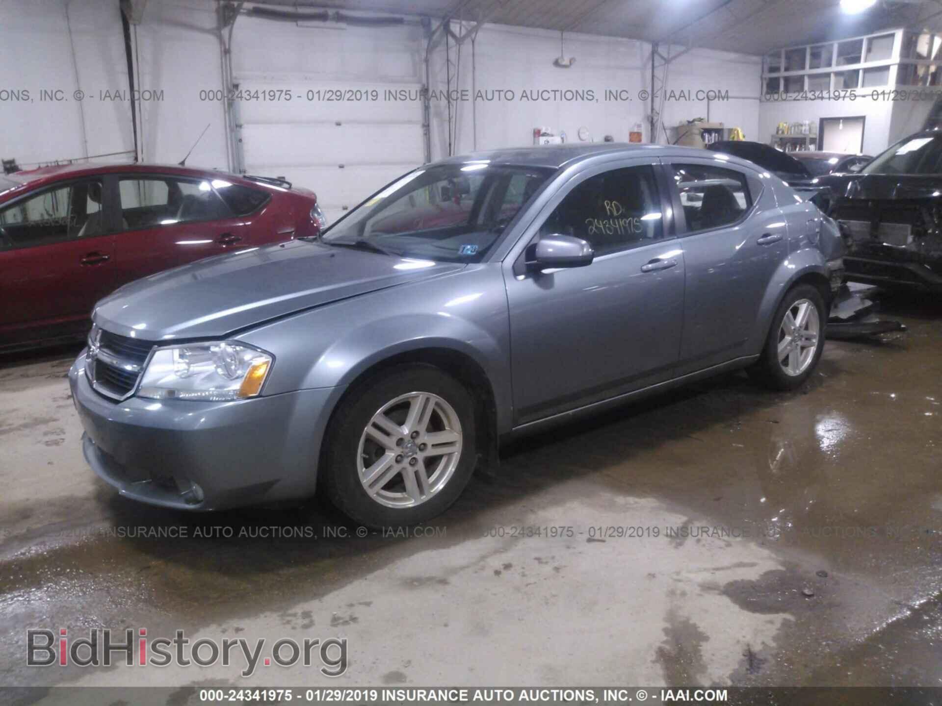 2010 DODGE AVENGER - VIN: 1B3CC5FB0AN128903 - Фото 2