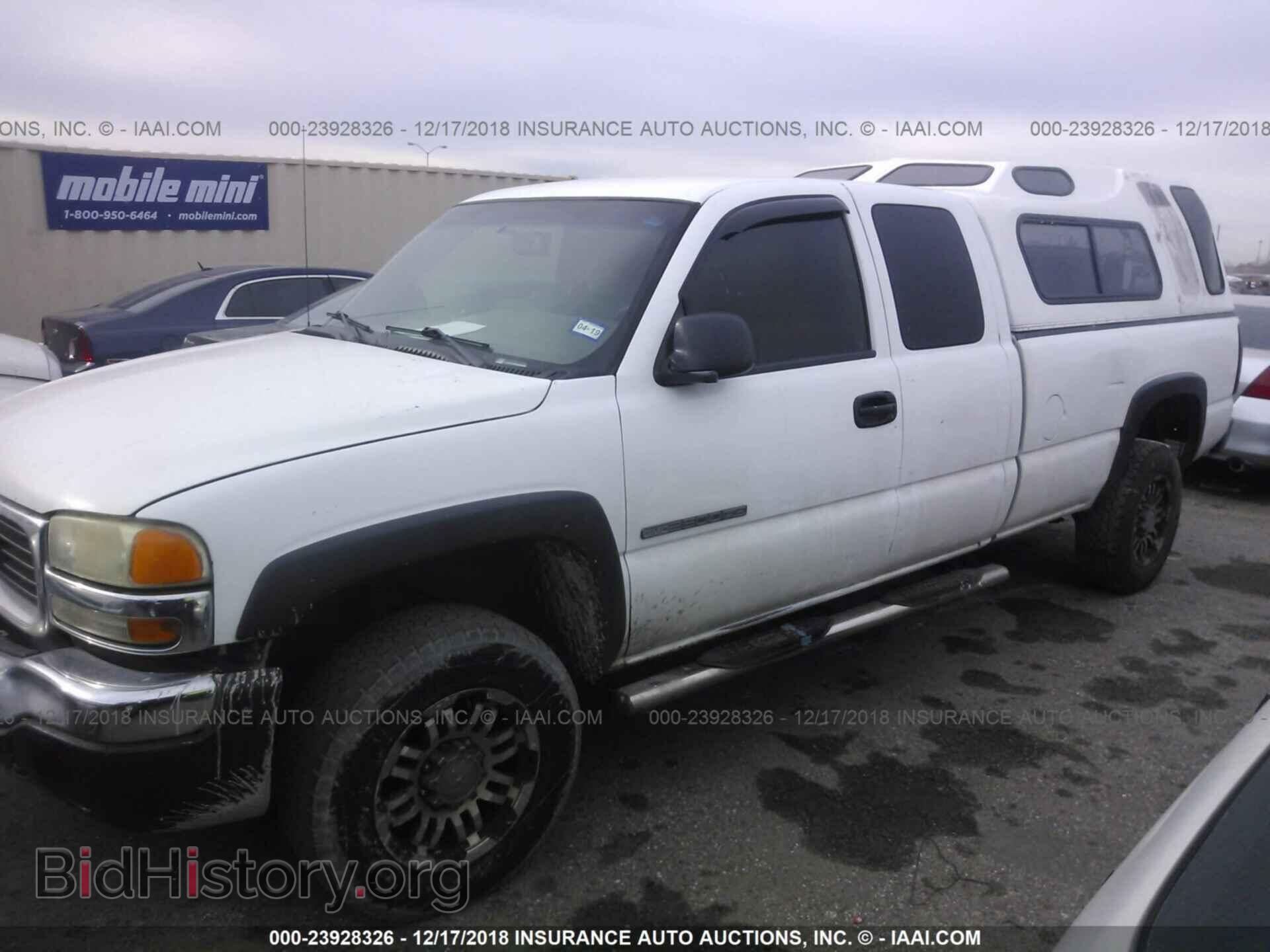 2006 GMC SIERRA - VIN: 1GTHC29U06E143053 - Photo 2