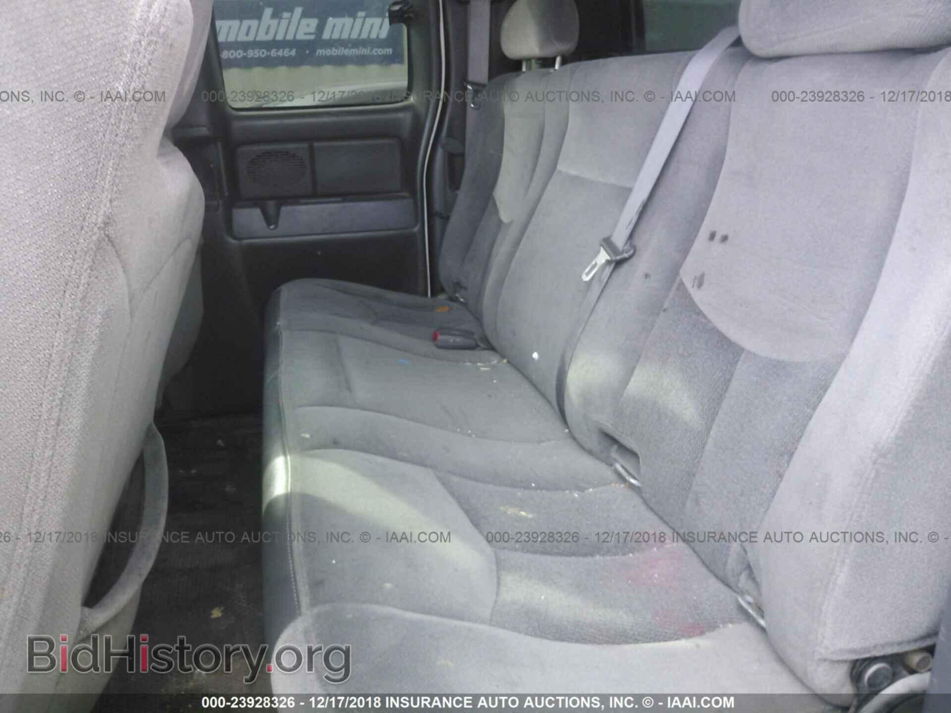 2006 GMC SIERRA - VIN: 1GTHC29U06E143053 - Photo 8