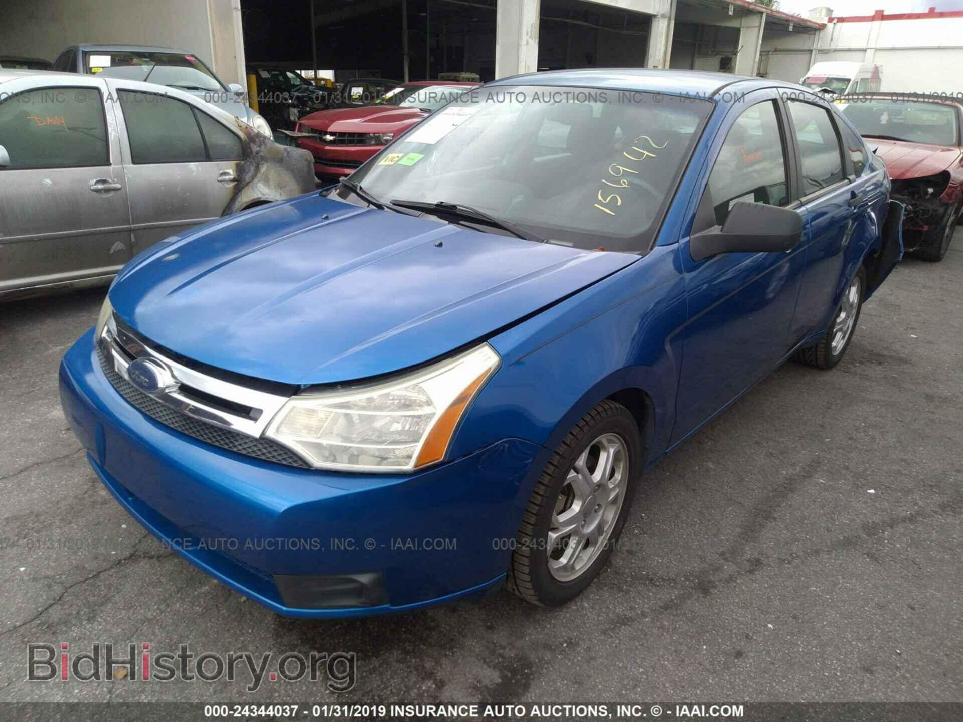 2011 FORD FOCUS - VIN: 1FAHP3FN6BW156942 - Photo 2