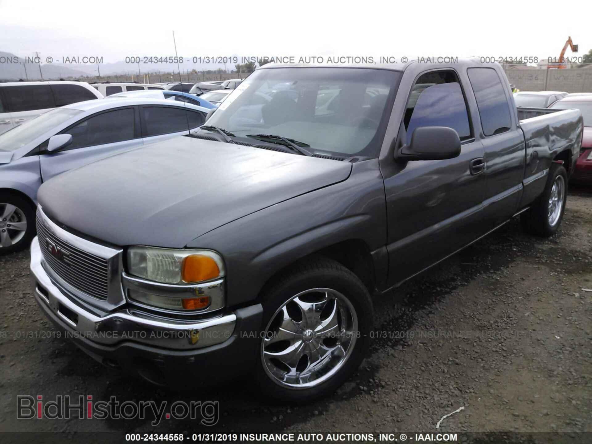 2003 GMC NEW SIERRA - VIN: 2GTEC19V831376746 - Фото 2