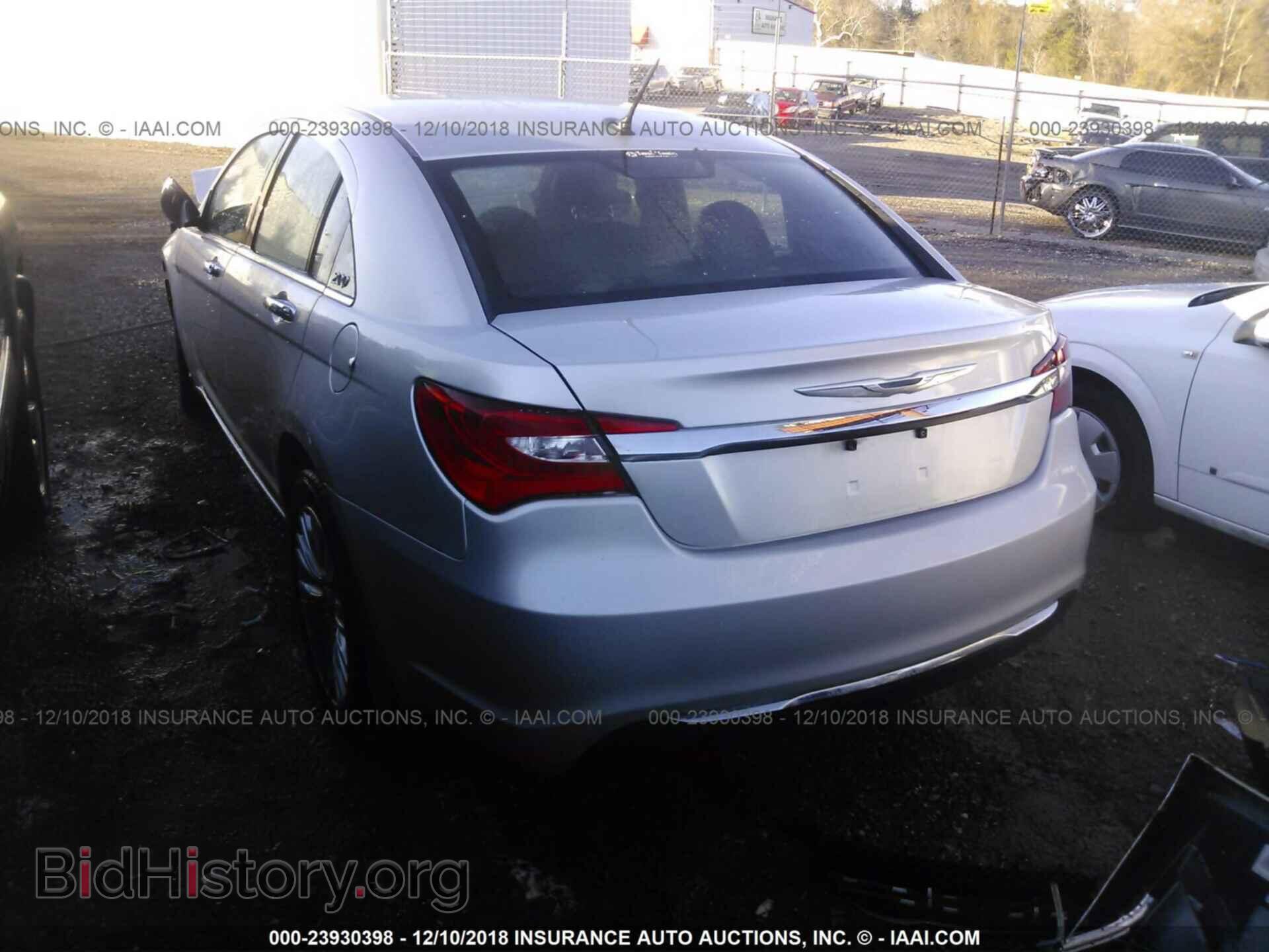 2012 CHRYSLER 200 - VIN: 1C3CCBCB3CN257789 - Фото 3