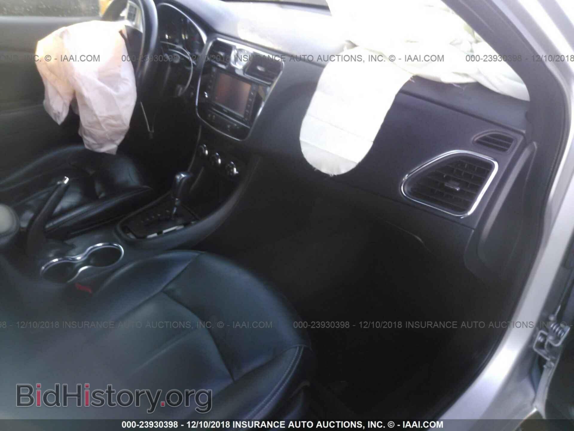 2012 CHRYSLER 200 - VIN: 1C3CCBCB3CN257789 - Фото 5