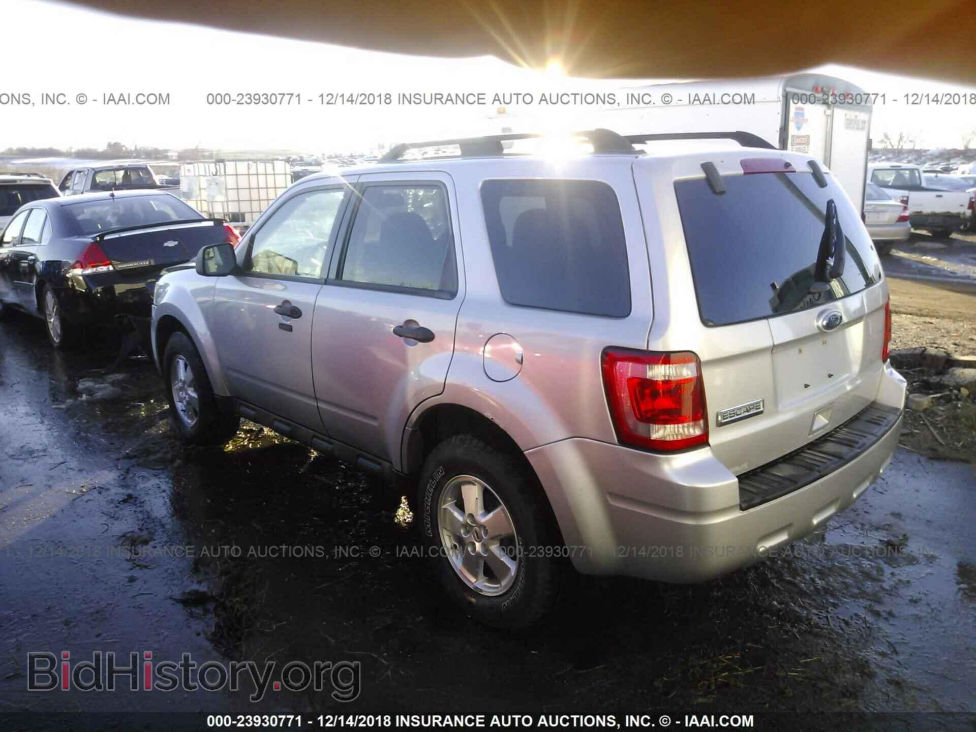 2011 FORD ESCAPE - VIN: 1FMCU0D76BKC41413 - Photo 3