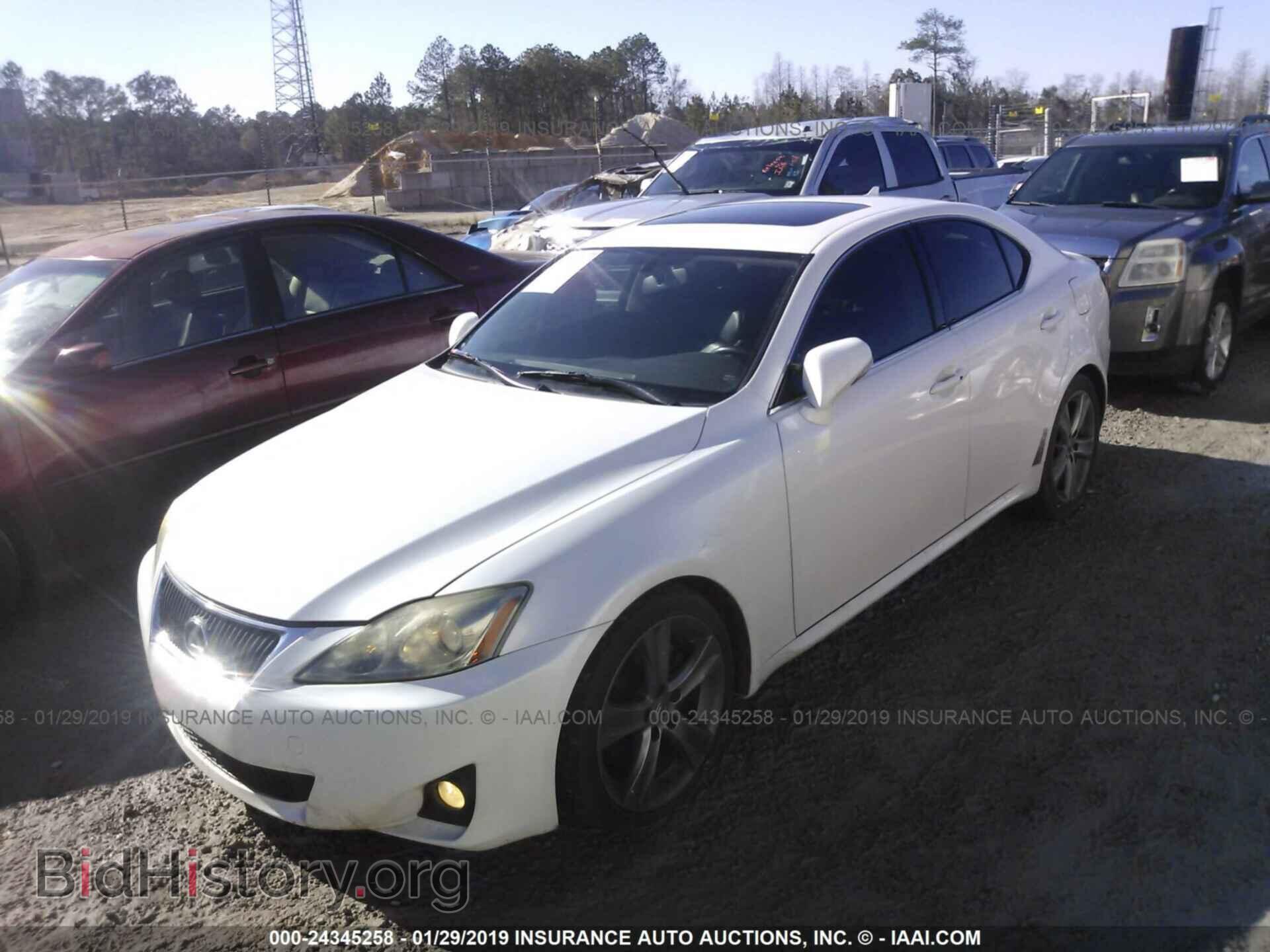 2011 LEXUS IS - VIN: JTHBF5C23B5140565 - Photo 2