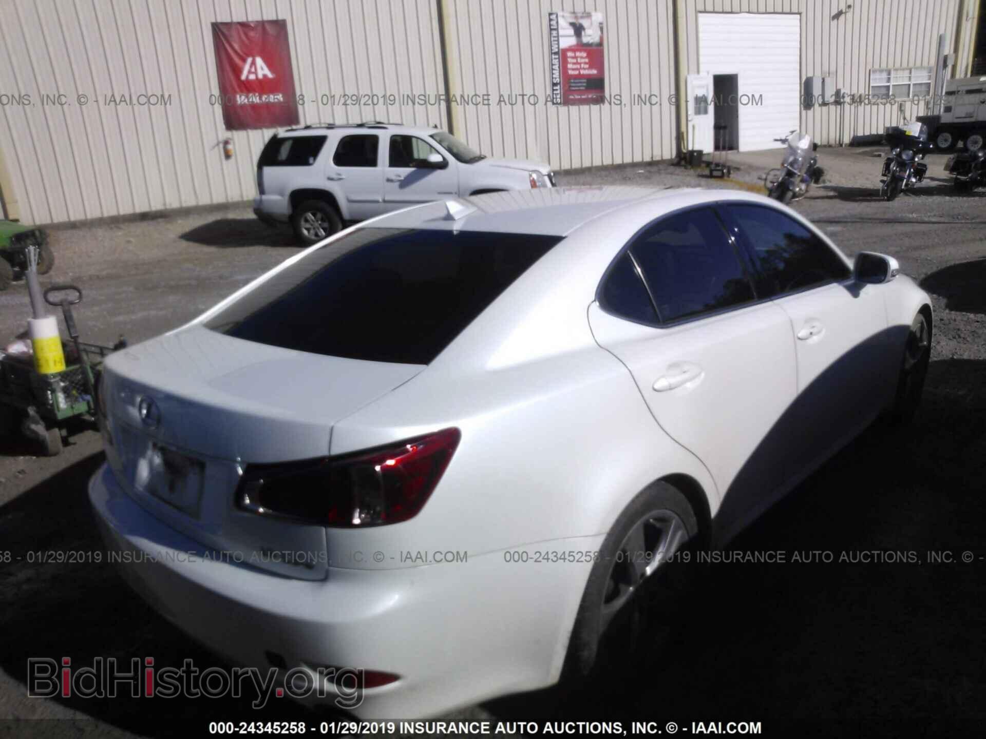 2011 LEXUS IS - VIN: JTHBF5C23B5140565 - Photo 4