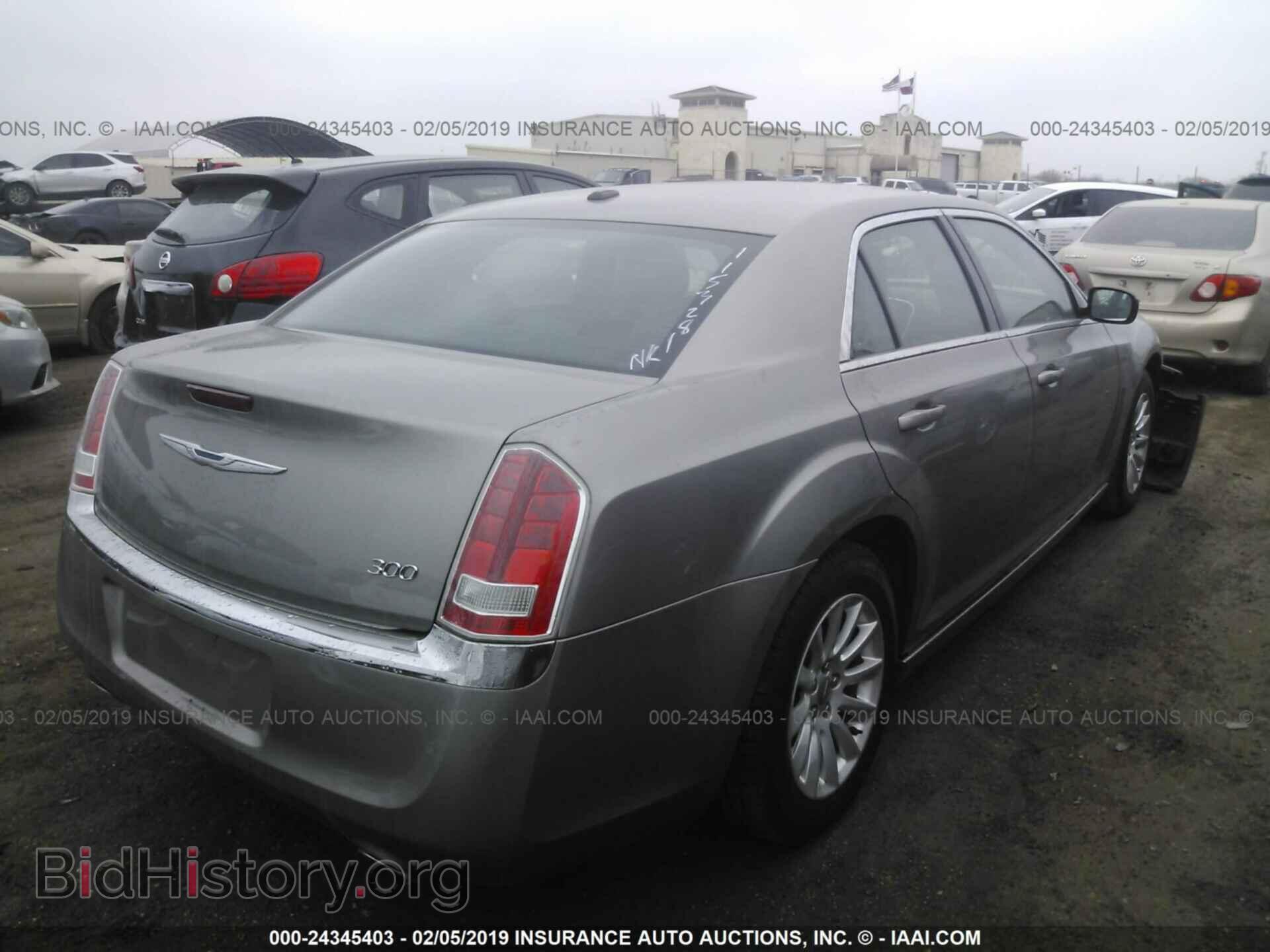 2014 CHRYSLER 300 - VIN: 2C3CCAAG1EH178965 - Фото 4