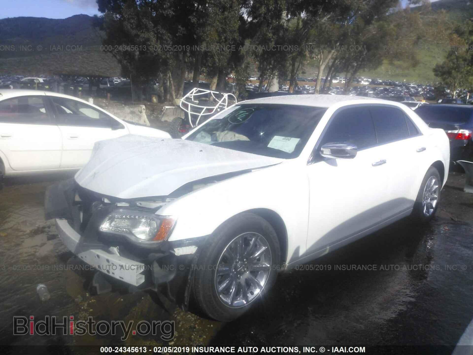 2012 Chrysler 300 - VIN: 2C3CCACG6CH165607 - Фото 2
