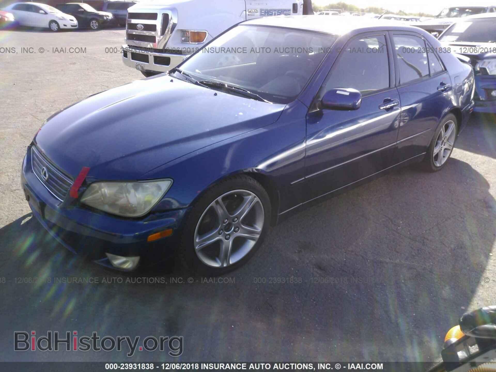 2001 LEXUS IS - VIN: JTHBD182810022613 - Фото 2