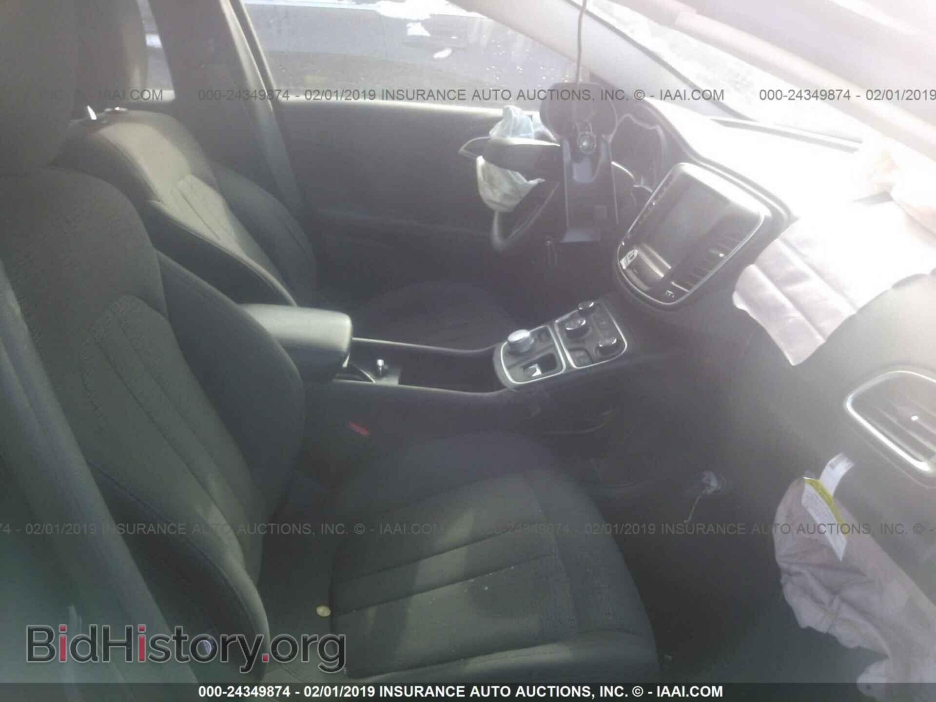 2016 CHRYSLER 200 - VIN: 1C3CCCAB7GN120790 - Photo 5