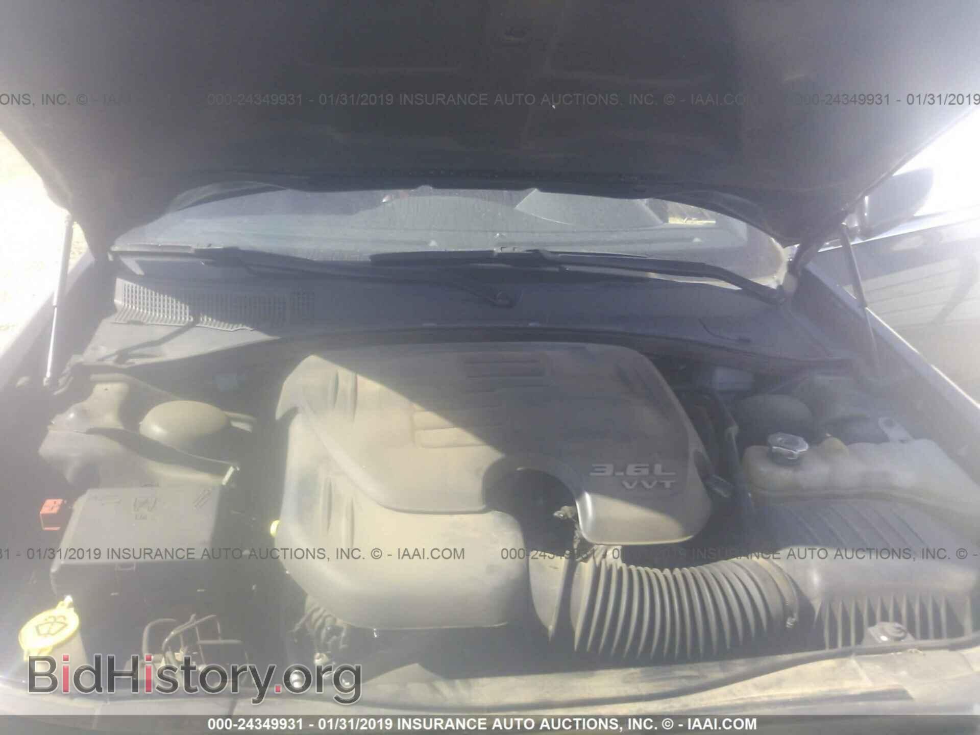 2014 CHRYSLER 300 - VIN: 2C3CCABG8EH207585 - Фото 10