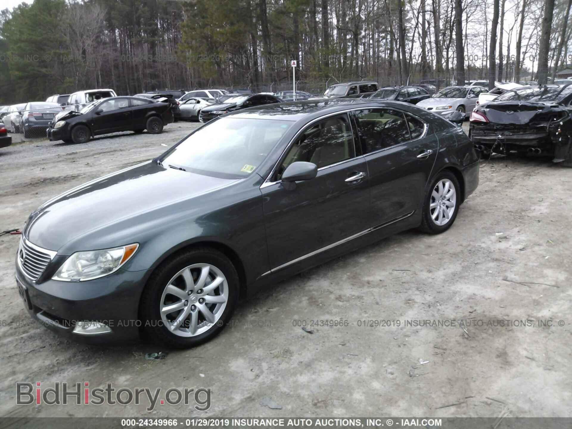 2007 LEXUS LS - VIN: JTHBL46F175007750 - Фото 2