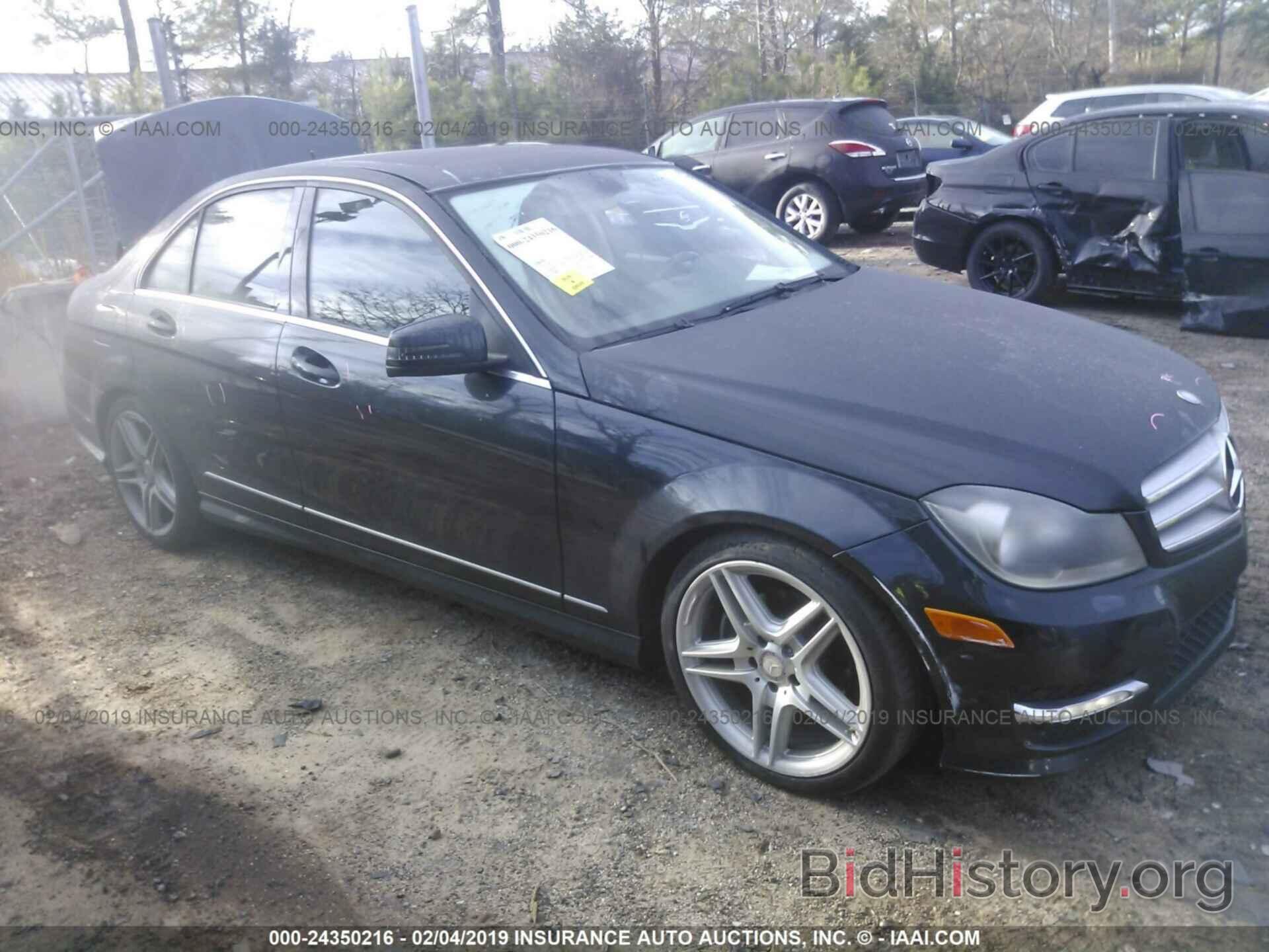 Photo WDDGF4HB4DR263769 - MERCEDES-BENZ C 2013