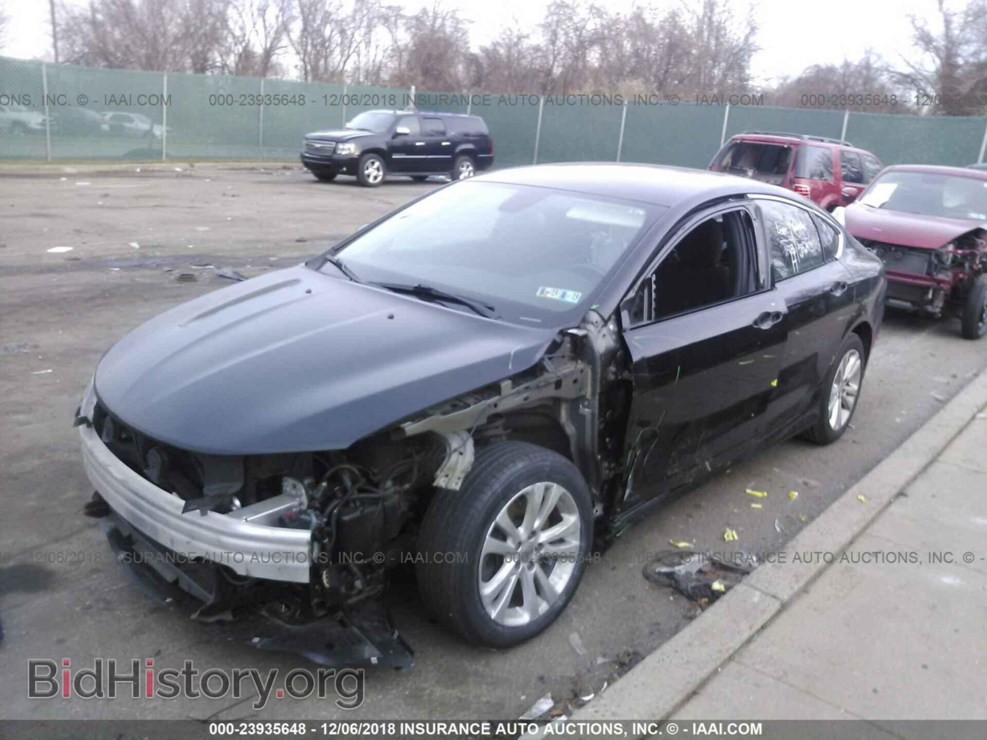 2016 CHRYSLER 200 - VIN: 1C3CCCAG0GN111182 - Фото 2