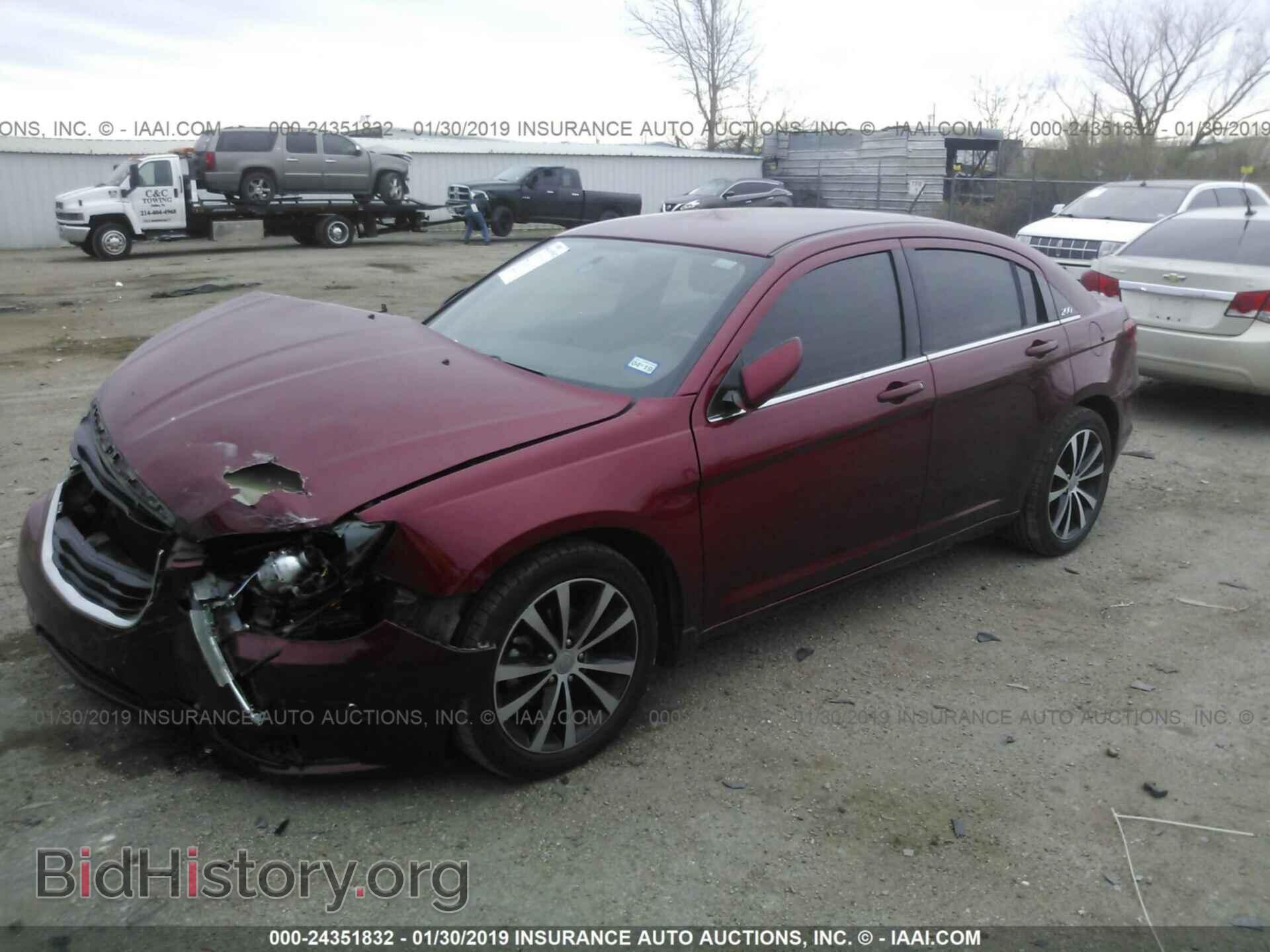 2014 CHRYSLER 200 - VIN: 1C3CCBBB2EN153251 - Фото 2
