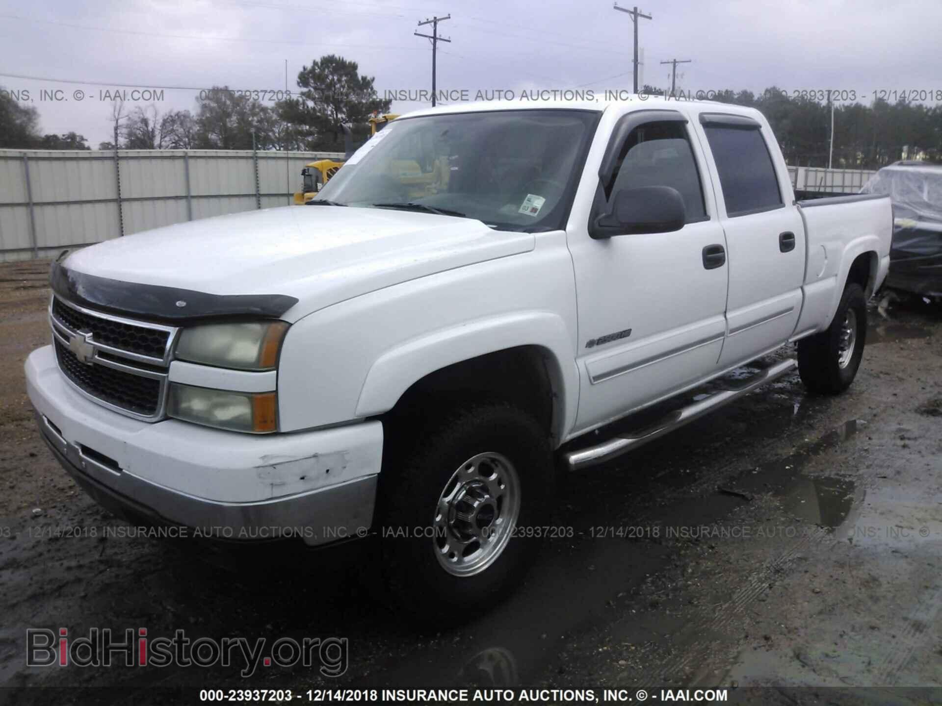 2006 CHEVROLET SILVERADO - VIN: 1GCHC23U26F169107 - Фото 2