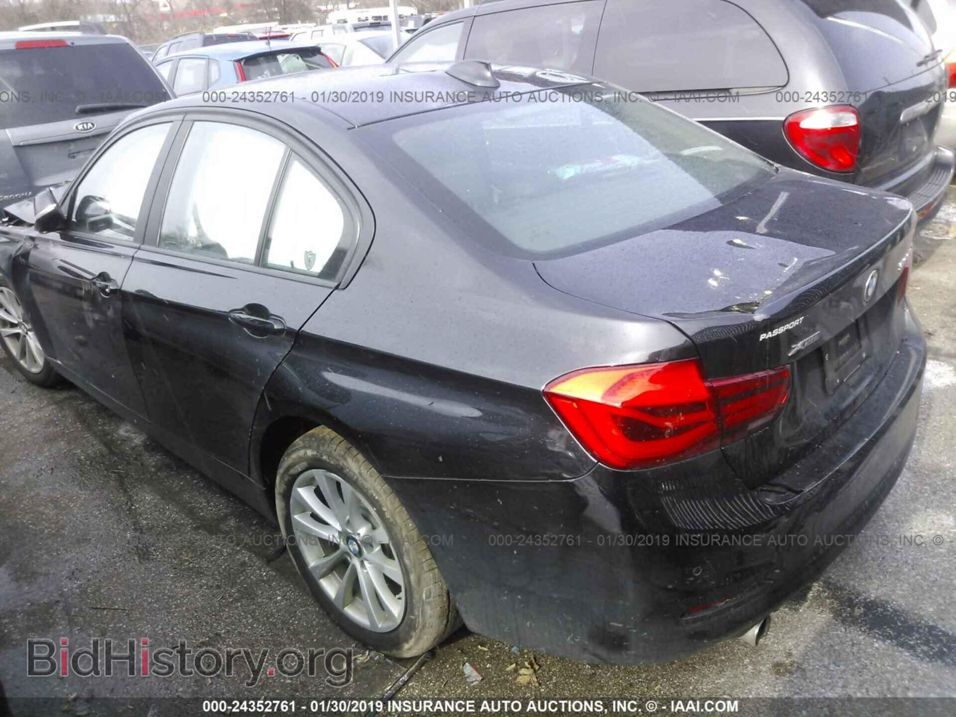 2017 BMW 320 - VIN: WBA8A3C5XHK691074 - Photo 3