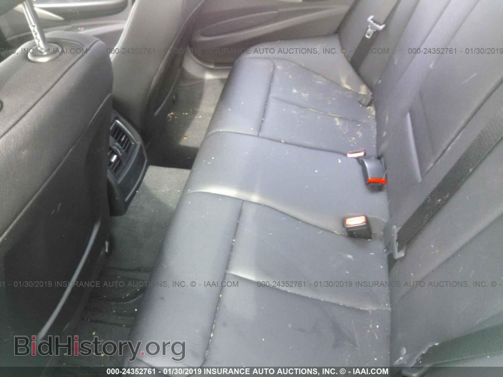 2017 BMW 320 - VIN: WBA8A3C5XHK691074 - Photo 8