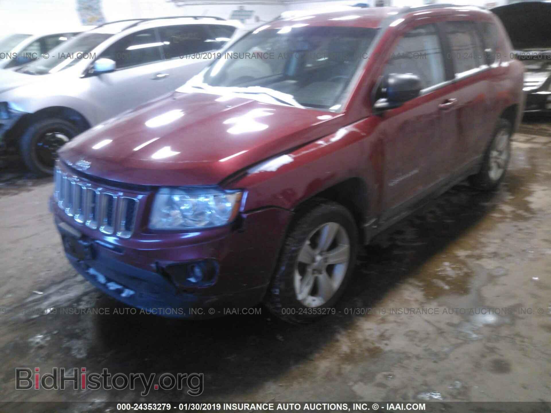 2011 JEEP COMPASS - VIN: 1J4NT1FA2BD139491 - Photo 2