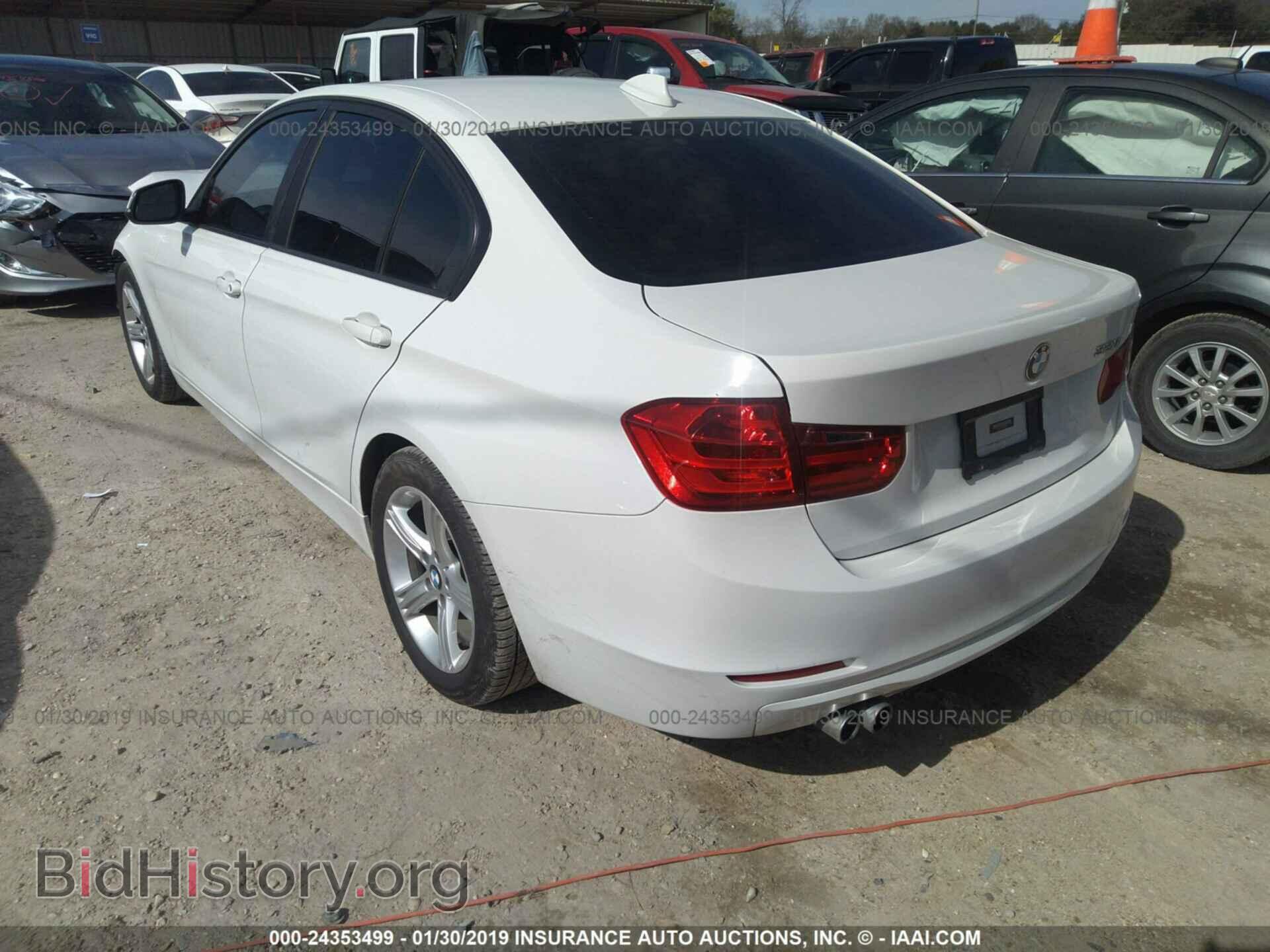 2014 BMW 328 - VIN: WBA3C1C56EK105801 - Фото 3