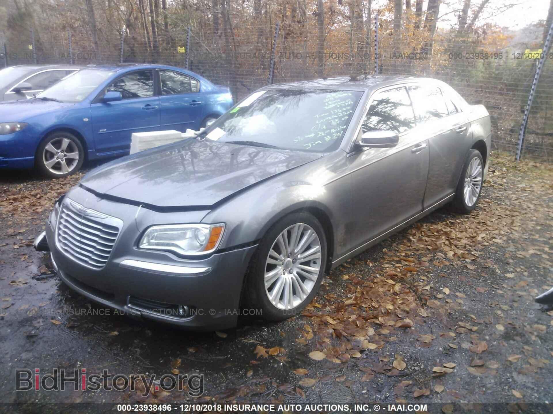 2011 CHRYSLER 300C - VIN: 2C3CA6CT1BH600970 - Фото 2