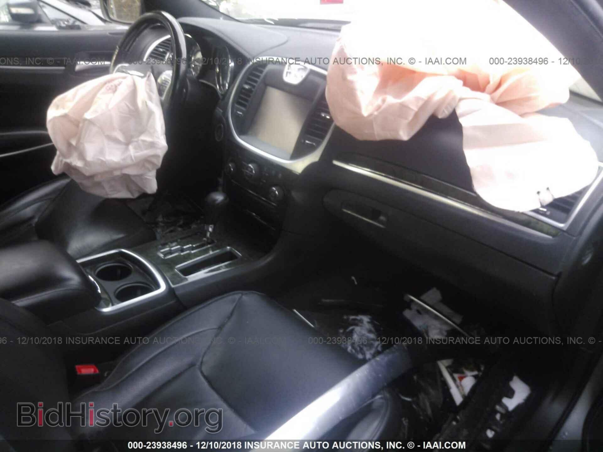 2011 CHRYSLER 300C - VIN: 2C3CA6CT1BH600970 - Фото 5