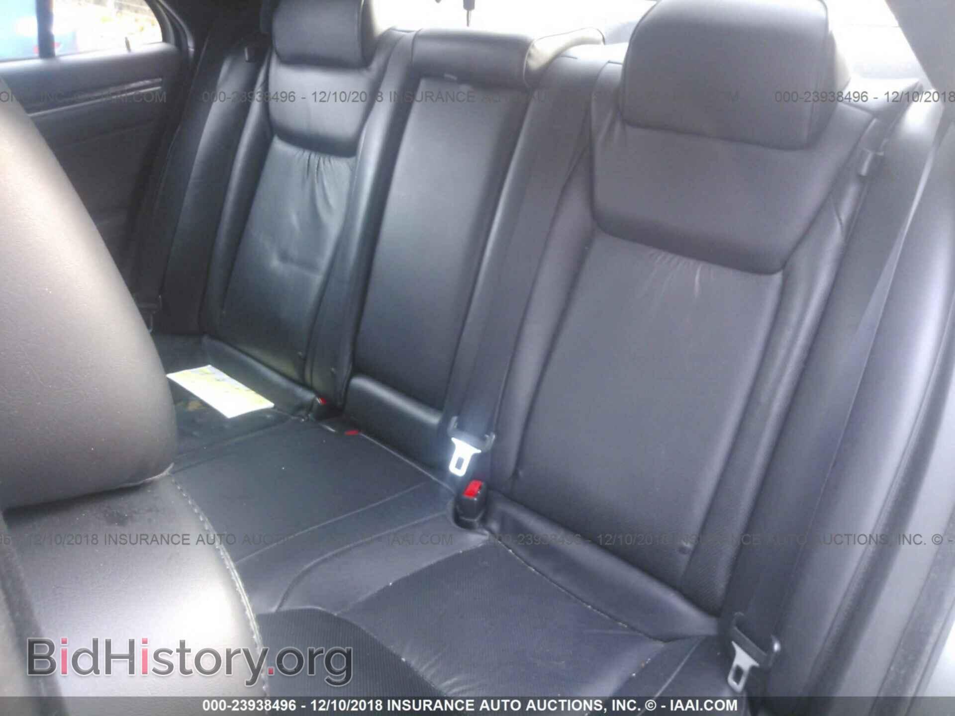 2011 CHRYSLER 300C - VIN: 2C3CA6CT1BH600970 - Фото 8