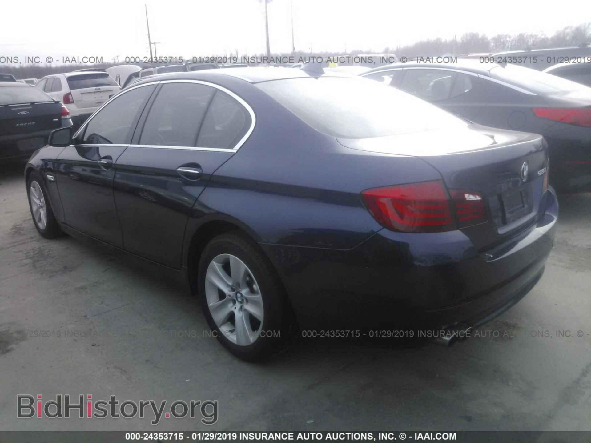 2011 BMW 528 - VIN: WBAFR1C58BC743775 - Фото 3