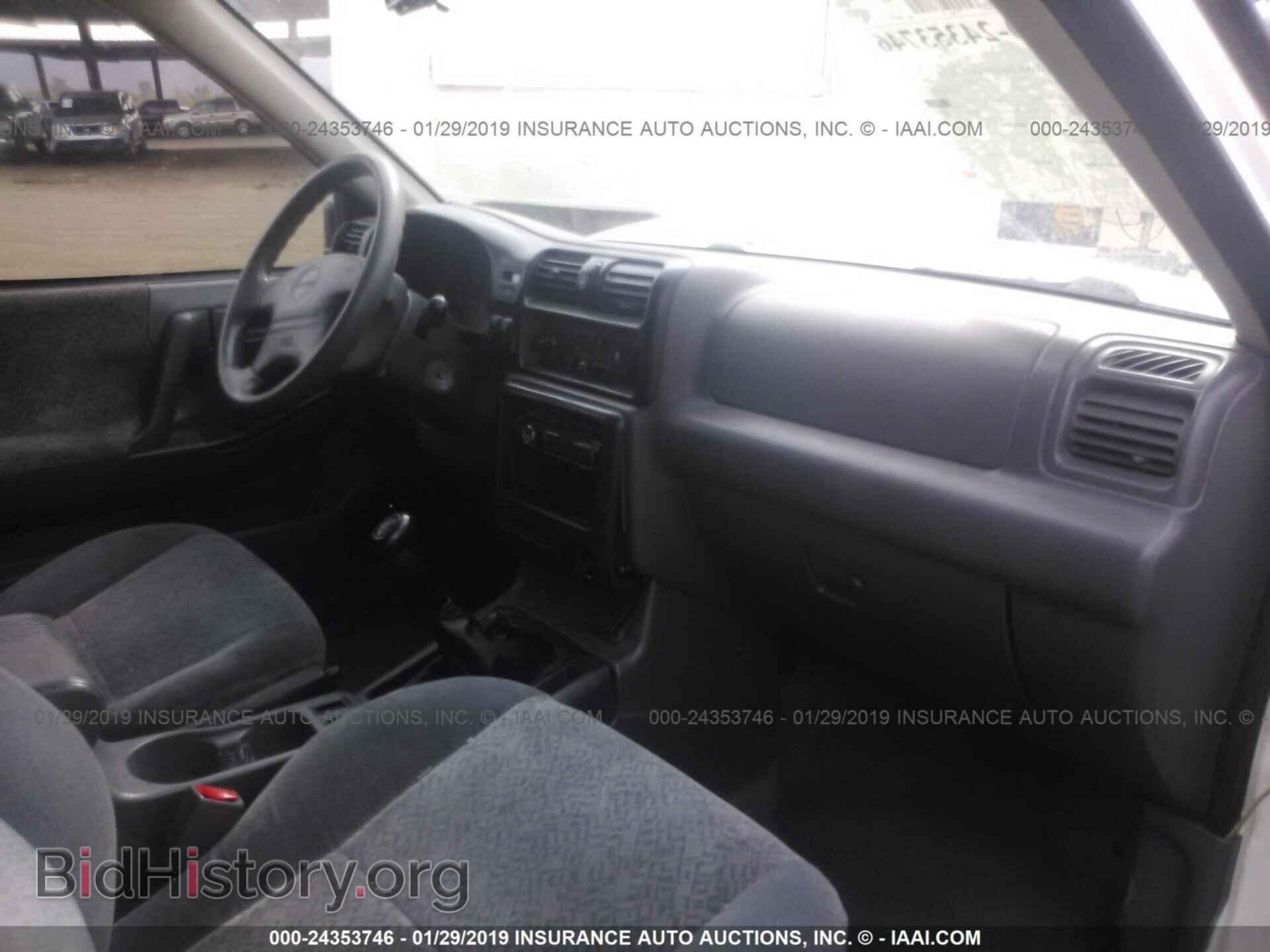 2000 ISUZU RODEO - VIN: 4S2CK58W3Y4342600 - Фото 5
