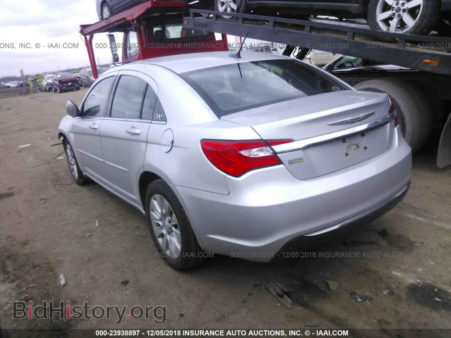 2012 CHRYSLER 200 - VIN: 1C3CCBAG6CN226082 - Фото 3