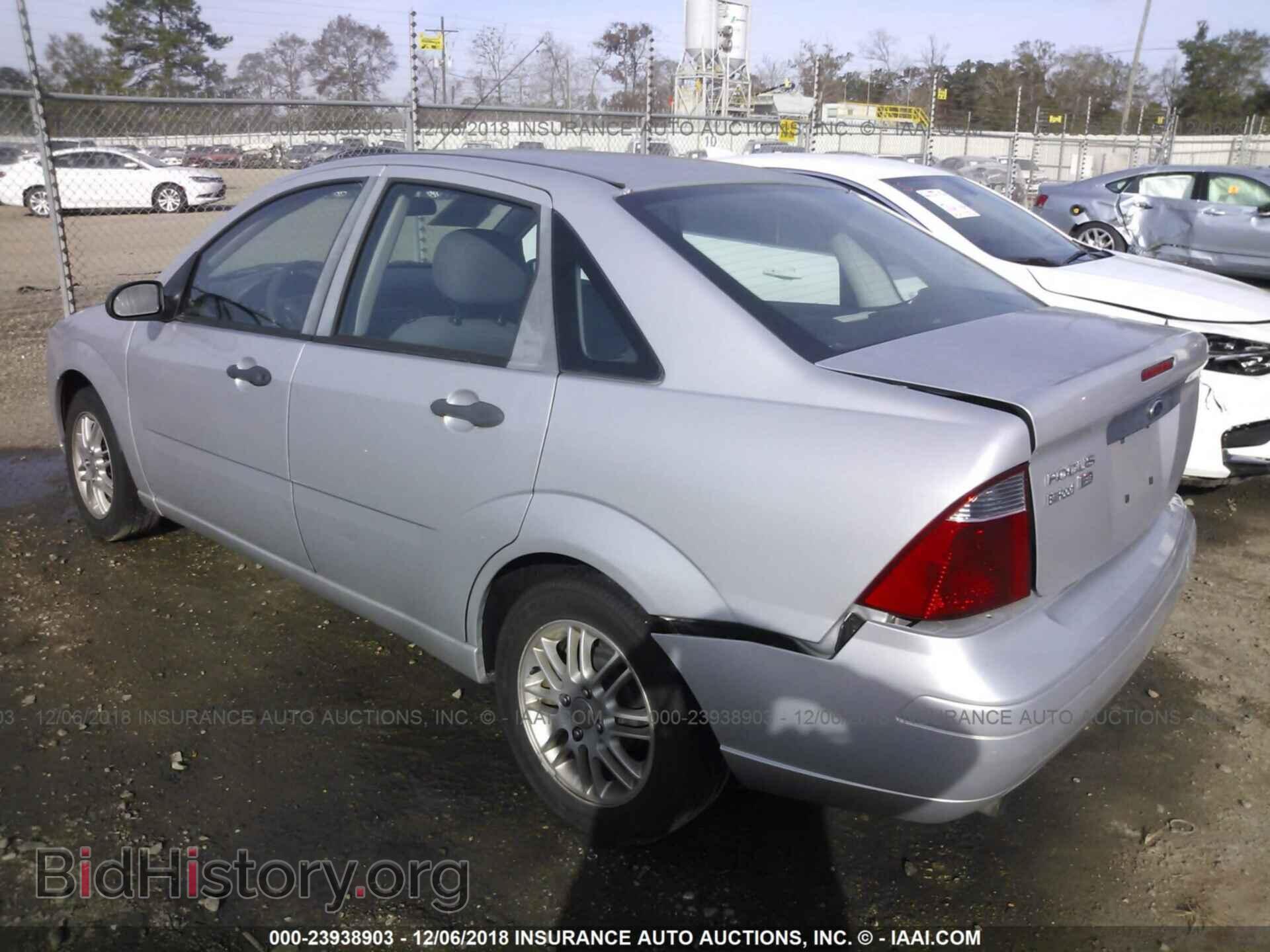 2007 FORD FOCUS - VIN: 1FAHP34N57W326069 - Photo 3