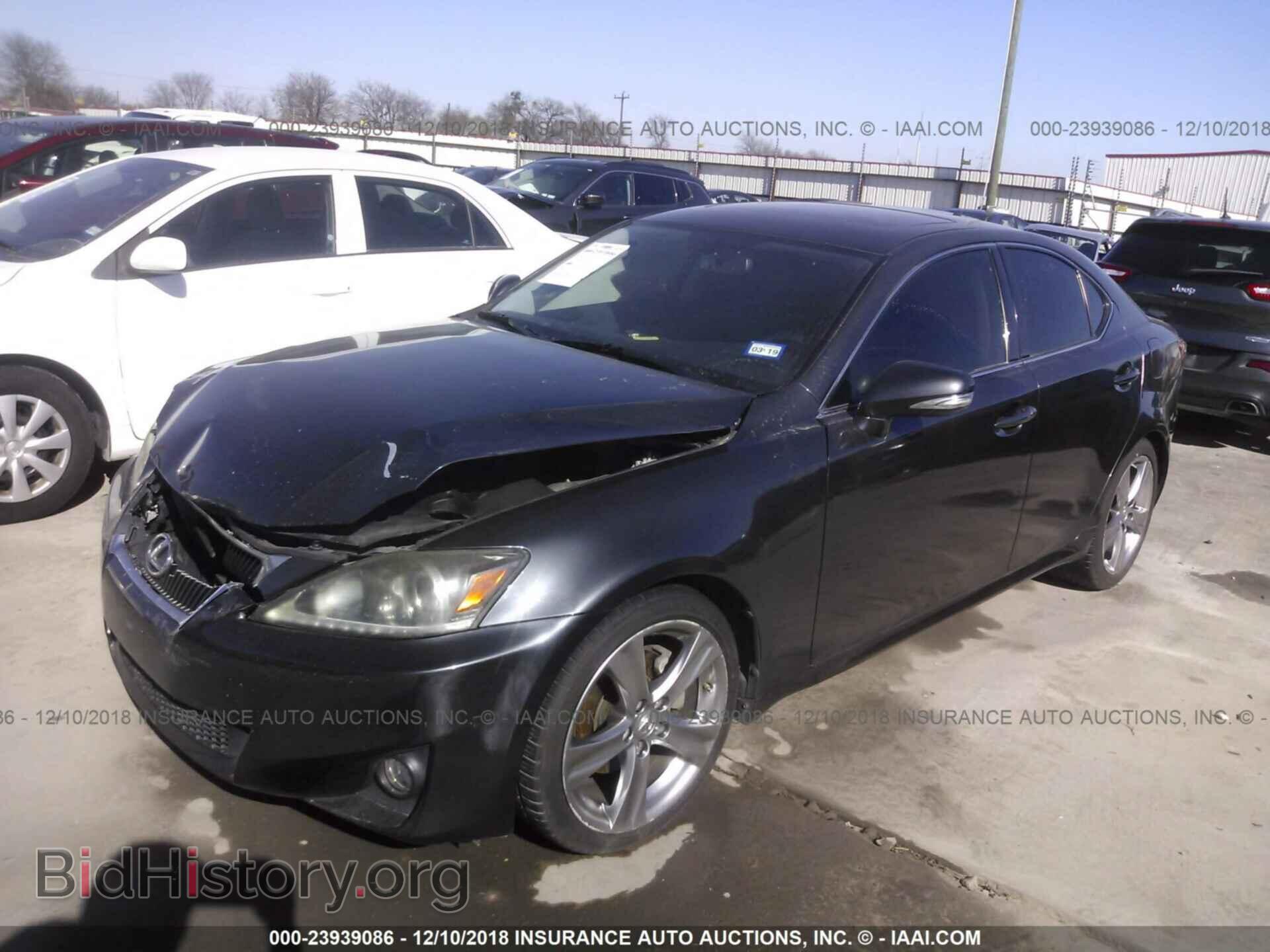 2011 LEXUS IS - VIN: JTHBF5C23B5145135 - Фото 2