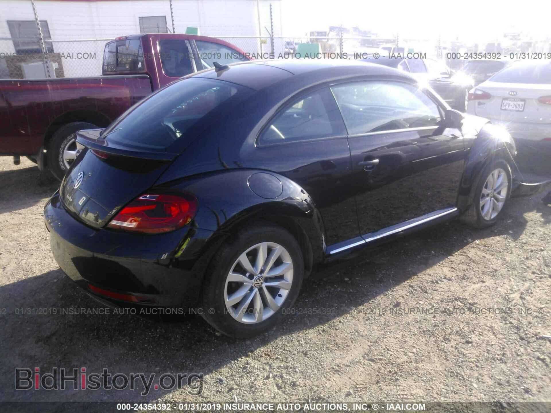 2017 VOLKSWAGEN BEETLE - VIN: 3VWF17AT0HM623455 - Фото 4