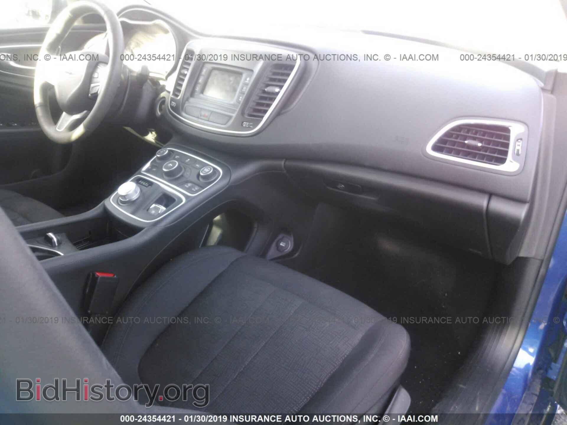 2016 CHRYSLER 200 - VIN: 1C3CCCAB7GN102001 - Photo 5