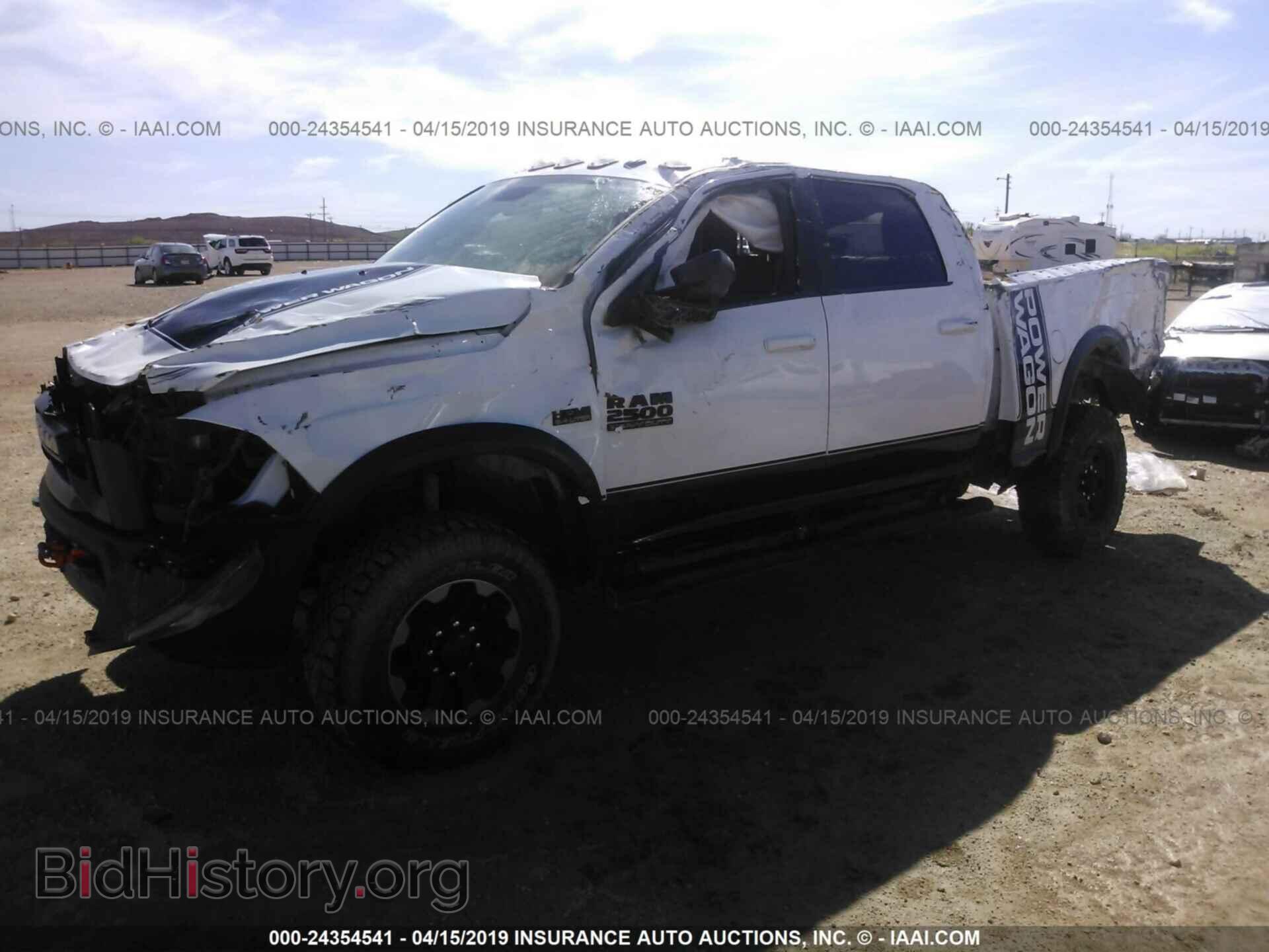 2018 RAM 2500 - VIN: 3C6TR5EJ3JG117237 - Фото 2