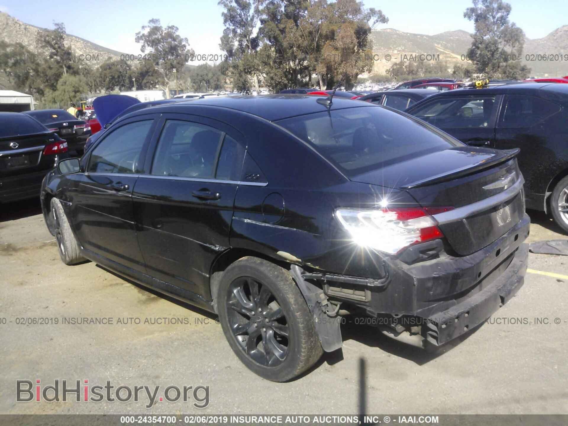 2014 Chrysler 200 - VIN: 1C3CCBCG3EN193333 - Фото 3