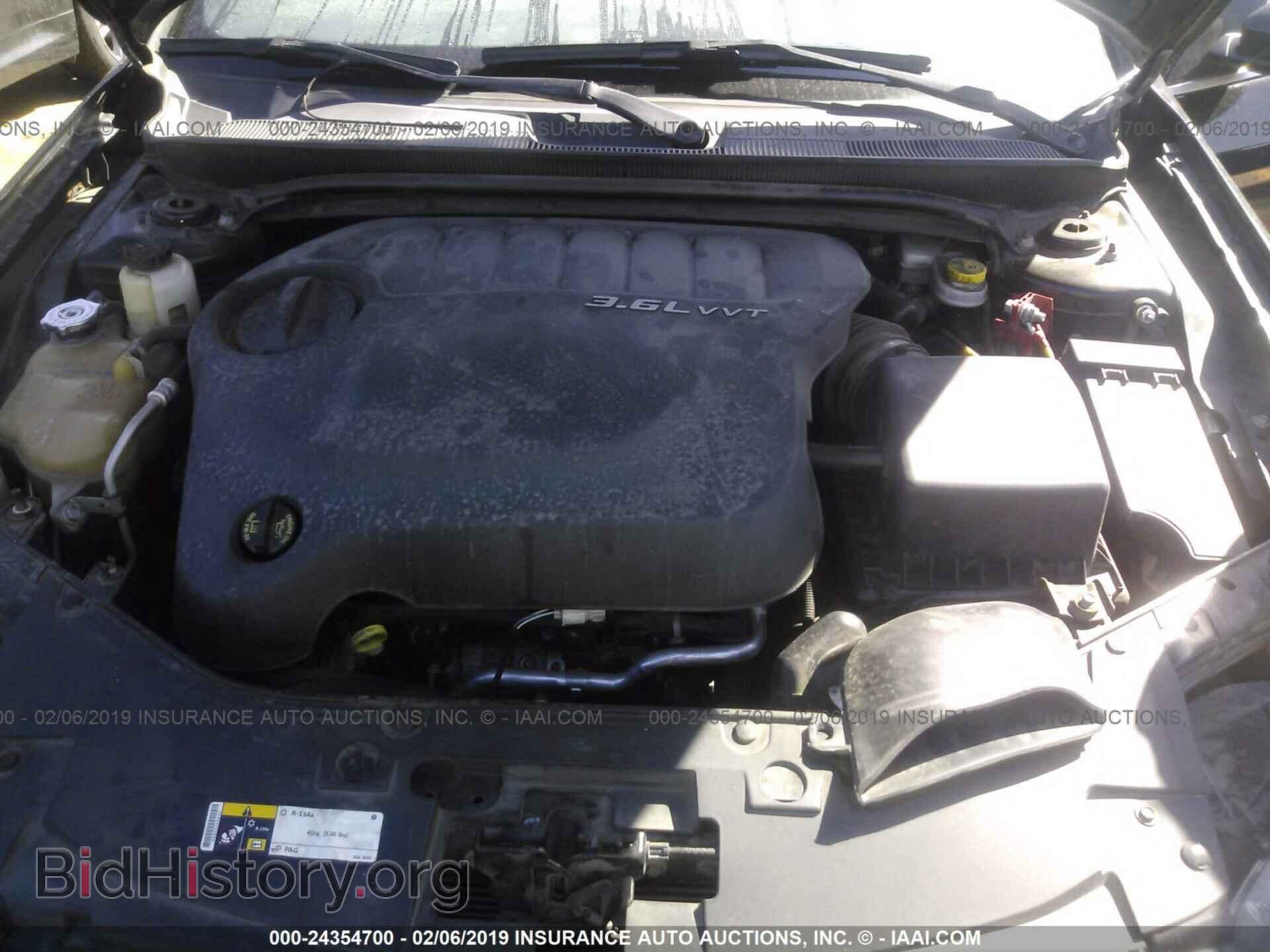 2014 Chrysler 200 - VIN: 1C3CCBCG3EN193333 - Фото 10