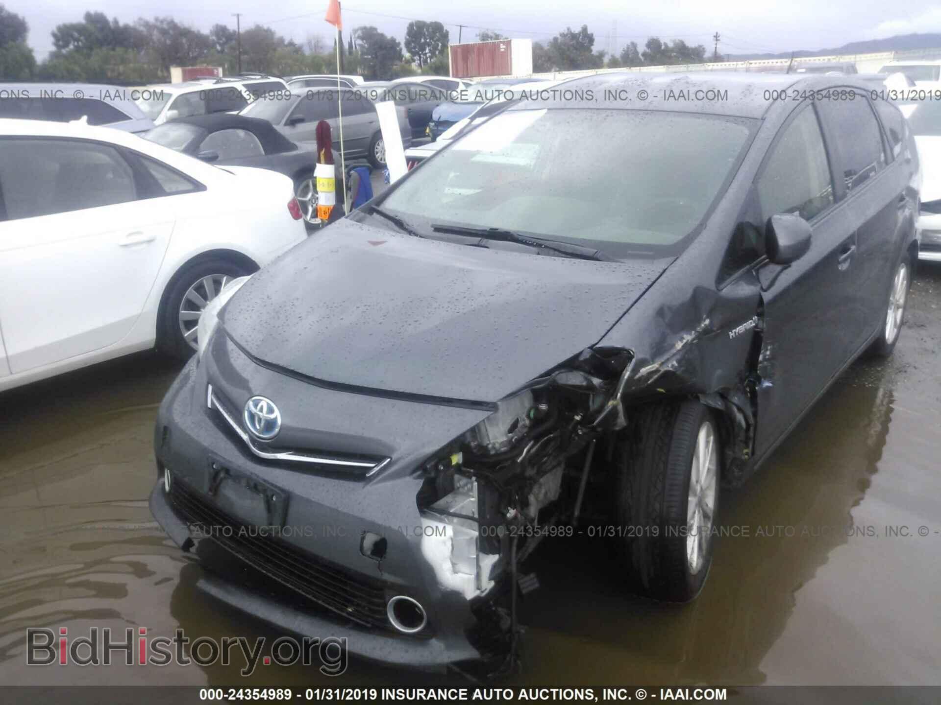 2012 TOYOTA PRIUS V - VIN: JTDZN3EU3C3124627 - Фото 2