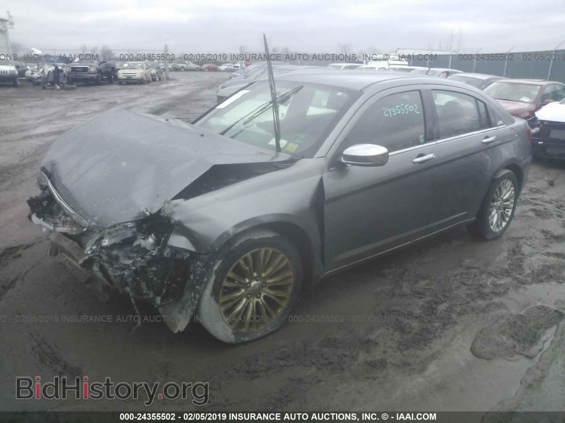 2012 CHRYSLER 200 - VIN: 1C3CCBCB3CN304061 - Фото 2
