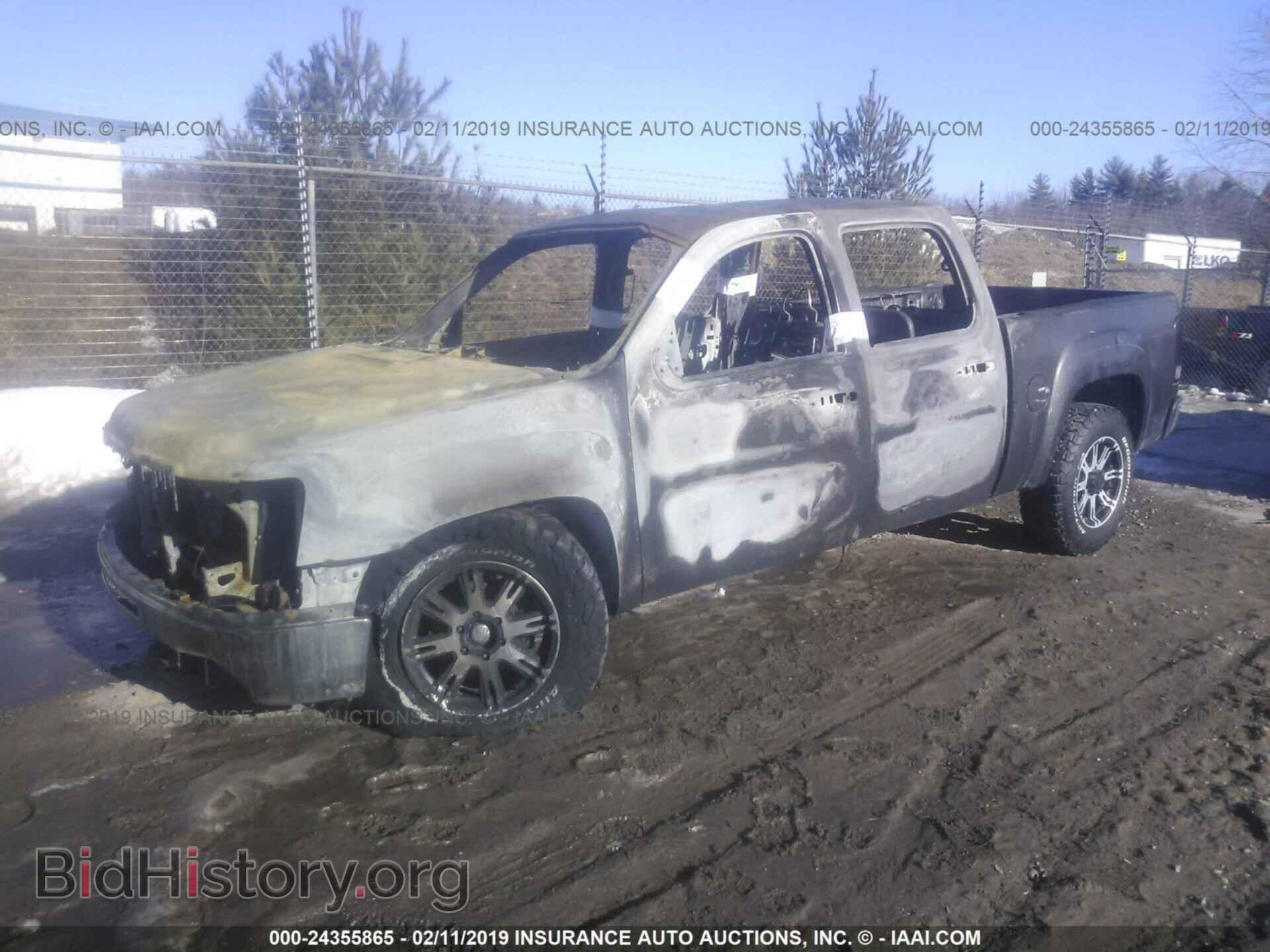 2011 GMC SIERRA - VIN: 3GTU2VE24BG149481 - Фото 2