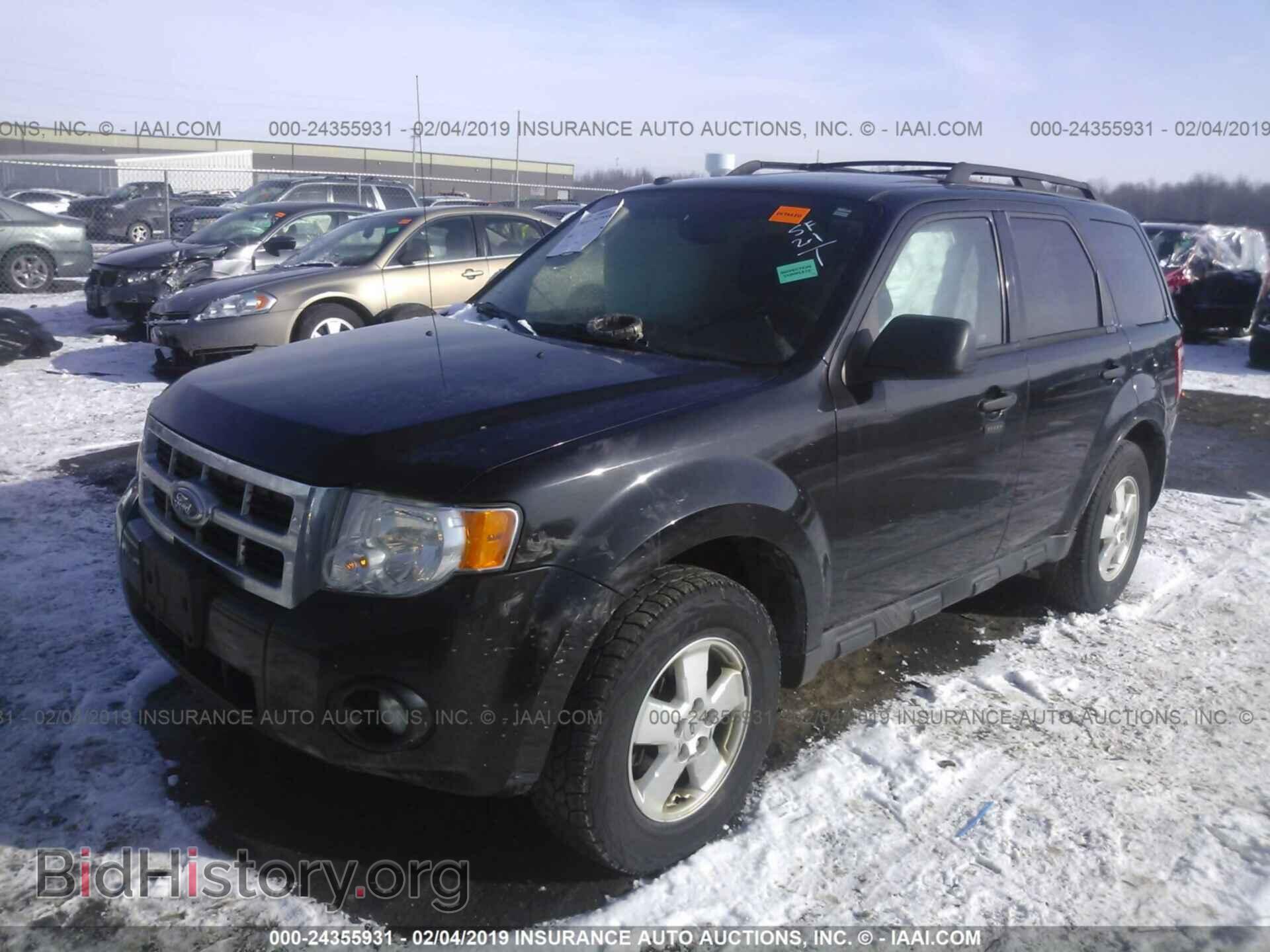 2011 FORD ESCAPE - VIN: 1FMCU0D74BKC31723 - Фото 2