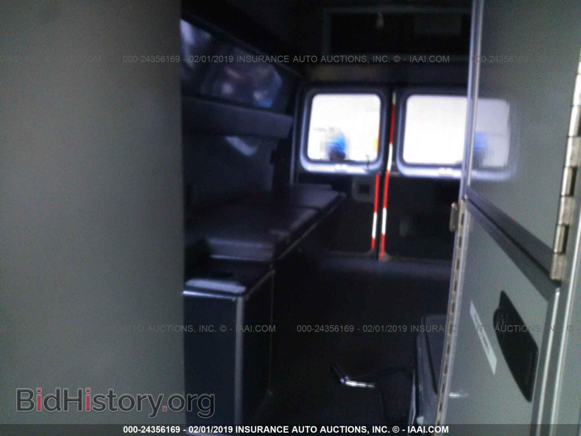 2003 FORD ECONOLINE - VIN: 1FDSS34F03HB05822 - Photo 8
